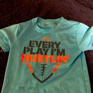 Under armour small boys t shirt